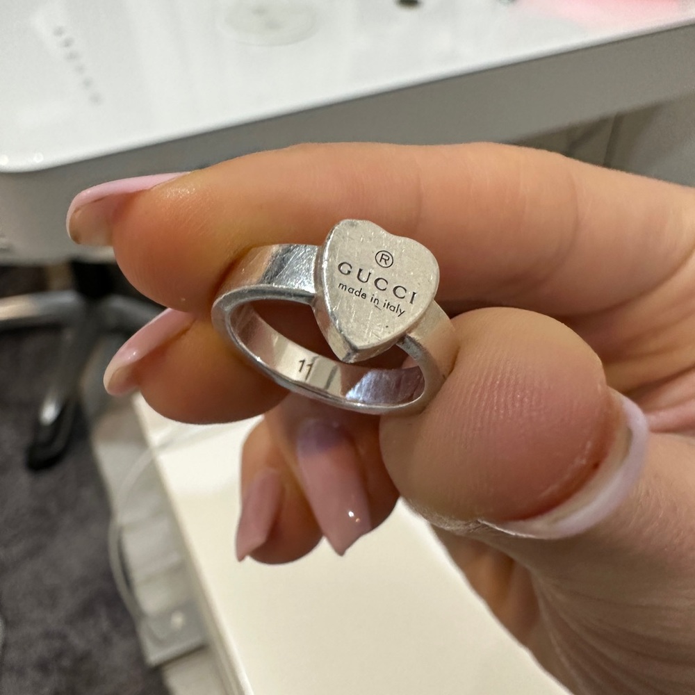GUCCI HEART RING - Picture 2 of 2